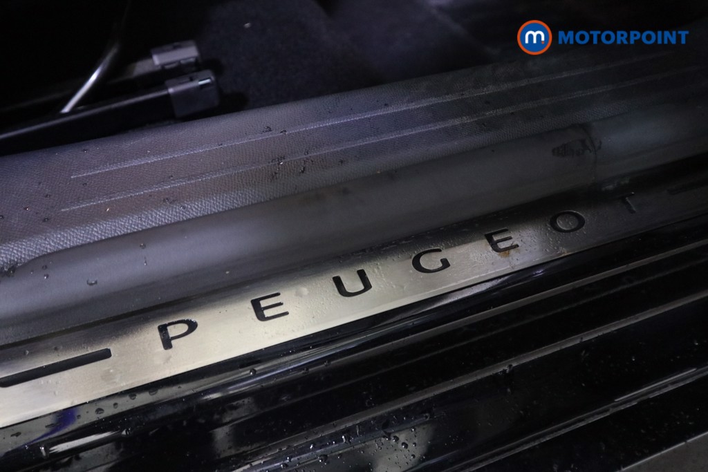 Peugeot 208 Allure Premium -Plus Automatic Electric Hatchback - Stock Number (1598538) - 13th supplementary image