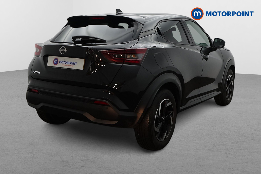 Nissan Juke N-Connecta Manual Petrol SUV - Stock Number (1598675) - Drivers side rear corner