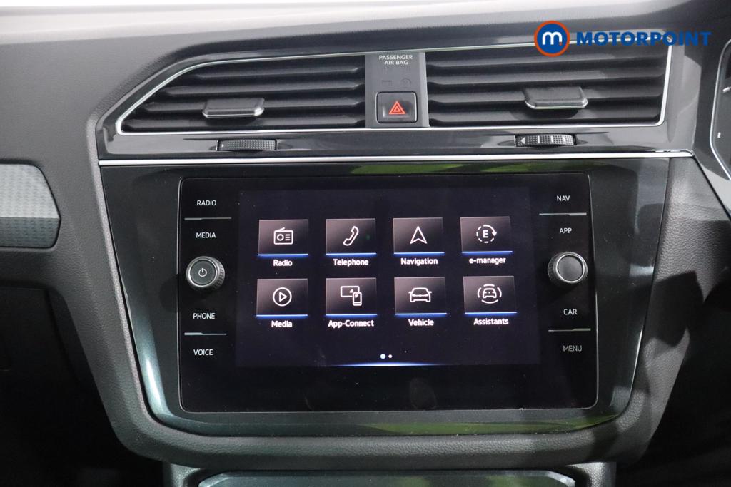 Volkswagen Tiguan Life Automatic Petrol Plug-In Hybrid SUV - Stock Number (1598936) - 2nd supplementary image