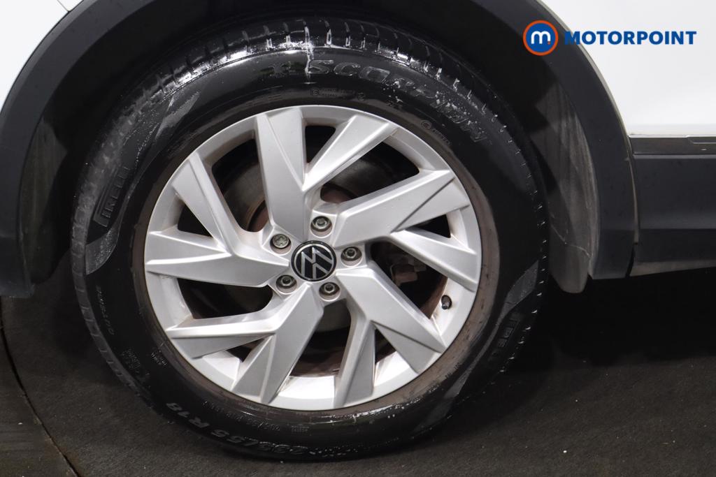 Volkswagen Tiguan Life Automatic Petrol Plug-In Hybrid SUV - Stock Number (1598936) - 17th supplementary image
