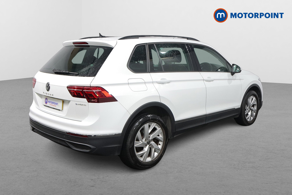 Volkswagen Tiguan Life Automatic Petrol Plug-In Hybrid SUV - Stock Number (1598936) - Drivers side rear corner