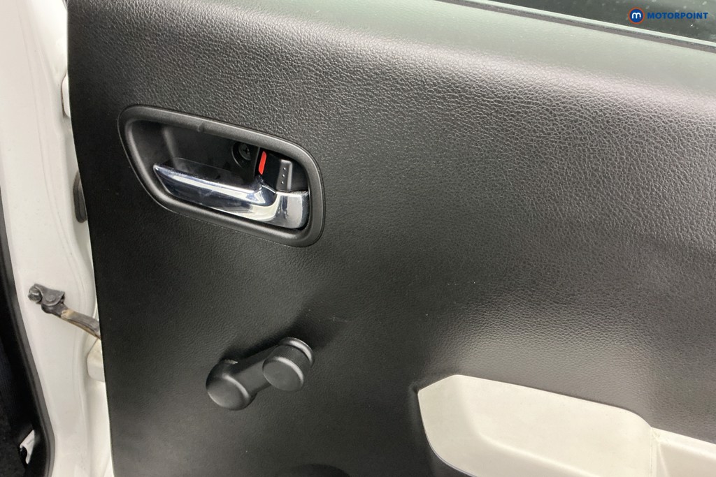 Suzuki Ignis Sz-T Manual Petrol SUV - Stock Number (1599091) - 23rd supplementary image