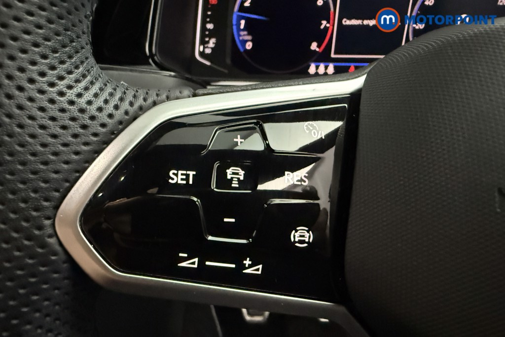 Volkswagen T-Roc R-Line Manual Petrol SUV - Stock Number (1599232) - 4th supplementary image