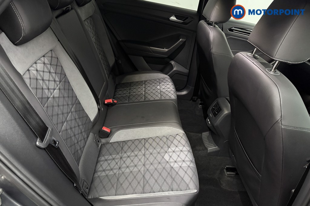 Volkswagen T-Roc R-Line Manual Petrol SUV - Stock Number (1599232) - 23rd supplementary image