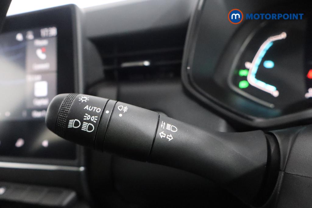 Renault Clio Evolution Automatic Petrol-Electric Hybrid Hatchback - Stock Number (1599321) - 8th supplementary image