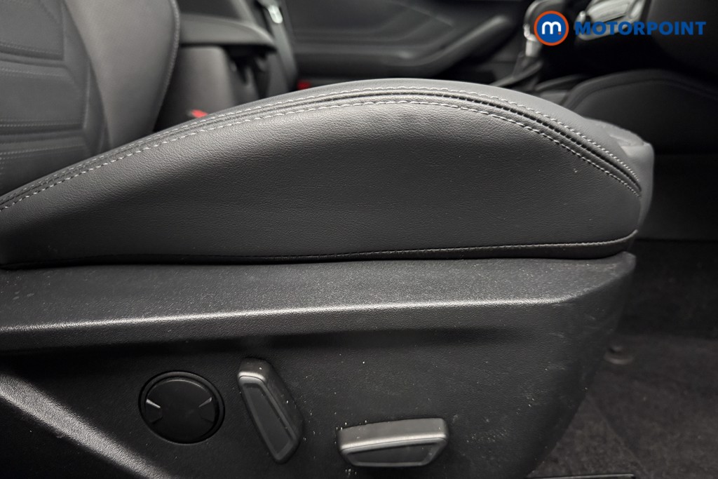 Ford Focus Active X Automatic Petrol Hatchback - Stock Number (1599395) - 20th supplementary image