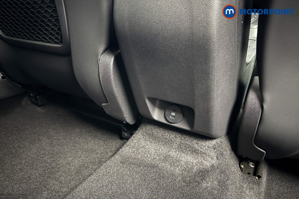 Ford Focus Active X Automatic Petrol Estate - Stock Number (1599411) - 21st supplementary image