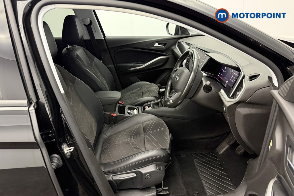 Vauxhall Grandland Ultimate Manual Petrol SUV - Stock Number (1599483) - 19th supplementary image