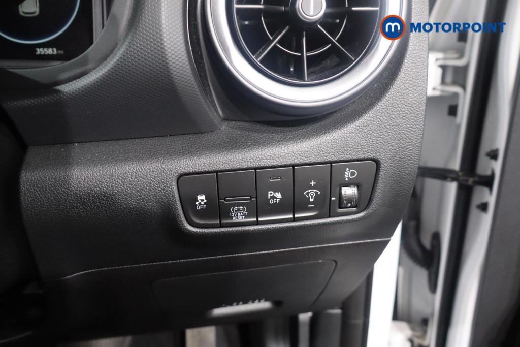 Hyundai Kona Se Connect Automatic Petrol-Electric Hybrid SUV - Stock Number (1599523) - 13th supplementary image