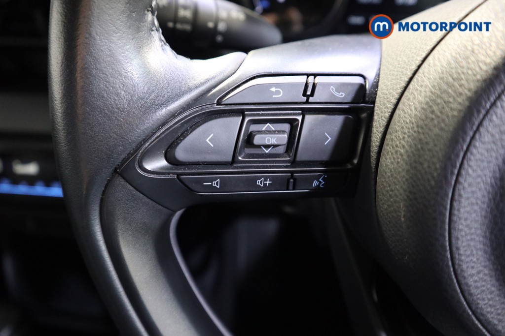 Toyota Yaris Dynamic Automatic Petrol-Electric Hybrid Hatchback - Stock Number (1599559) - 3rd supplementary image
