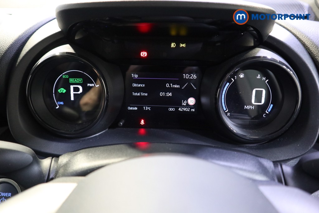 Toyota Yaris Dynamic Automatic Petrol-Electric Hybrid Hatchback - Stock Number (1599559) - 5th supplementary image