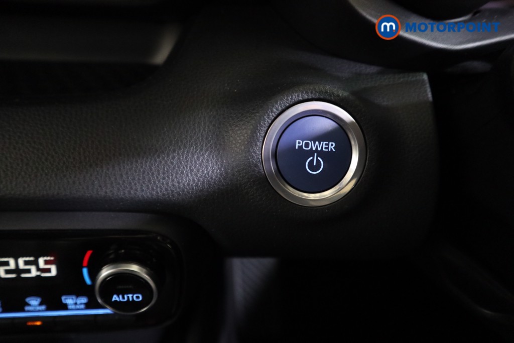 Toyota Yaris Dynamic Automatic Petrol-Electric Hybrid Hatchback - Stock Number (1599559) - 6th supplementary image