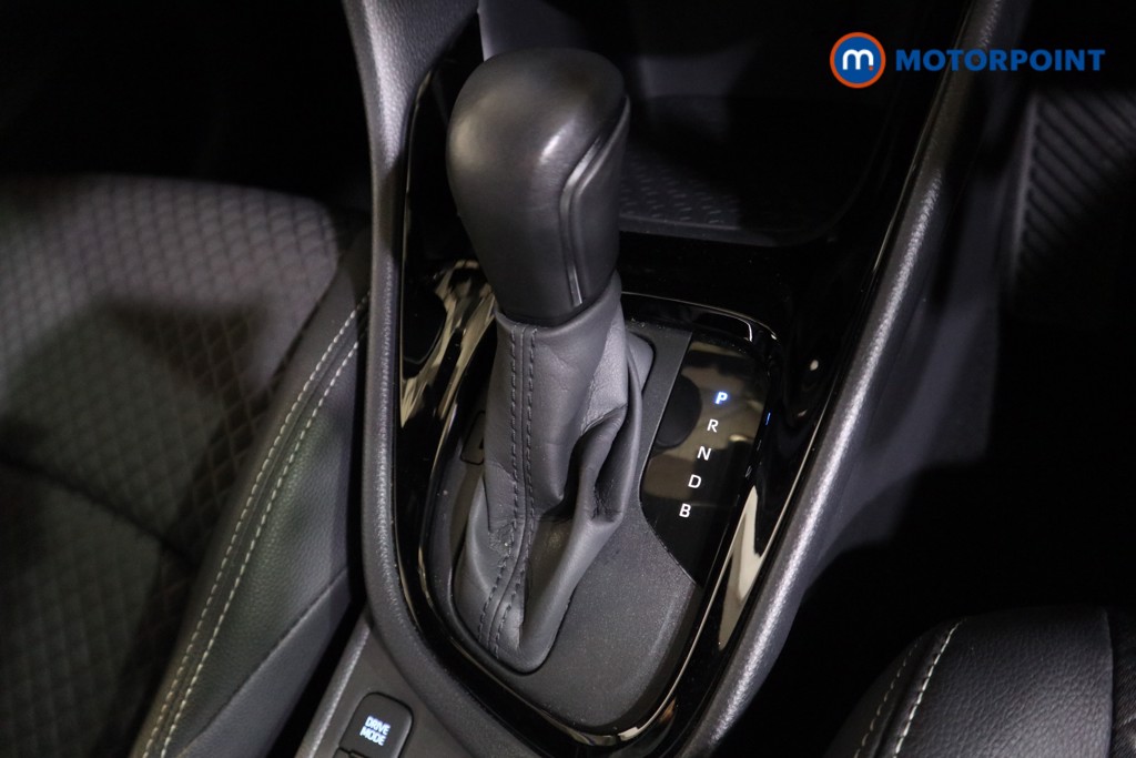 Toyota Yaris Dynamic Automatic Petrol-Electric Hybrid Hatchback - Stock Number (1599559) - 10th supplementary image