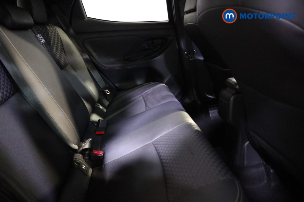 Toyota Yaris Dynamic Automatic Petrol-Electric Hybrid Hatchback - Stock Number (1599559) - 14th supplementary image