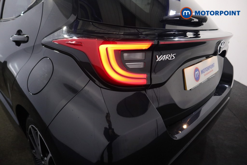 Toyota Yaris Dynamic Automatic Petrol-Electric Hybrid Hatchback - Stock Number (1599559) - 23rd supplementary image
