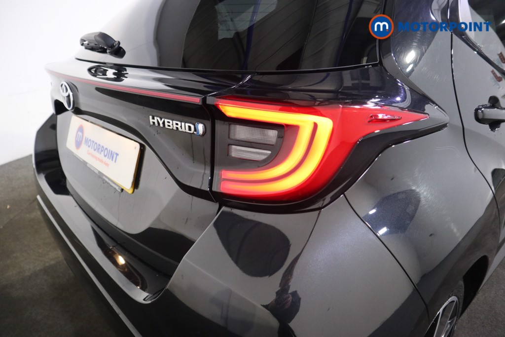 Toyota Yaris Dynamic Automatic Petrol-Electric Hybrid Hatchback - Stock Number (1599559) - 24th supplementary image