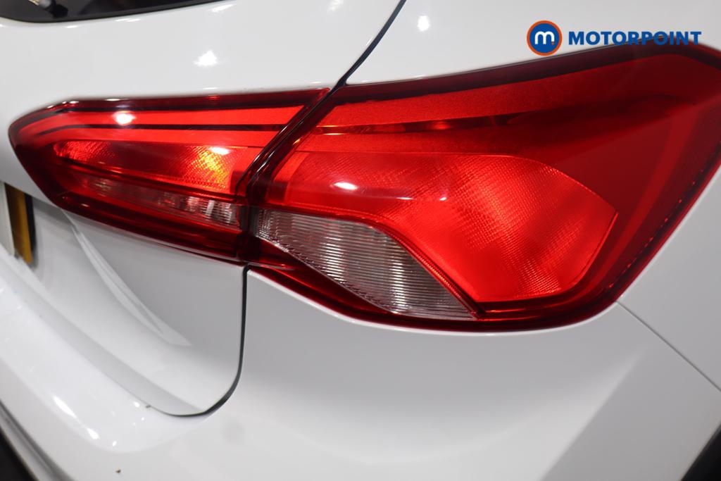 Ford Focus Active X Manual Petrol Hatchback - Stock Number (1599869) - 4th supplementary image