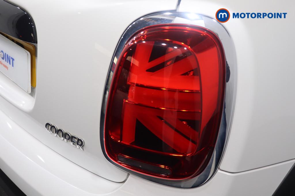 Mini Hatchback Cooper Classic Automatic Petrol Hatchback - Stock Number (1600294) - 4th supplementary image