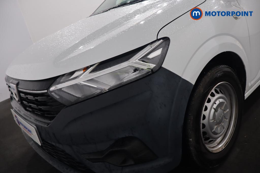 Dacia Sandero Access Manual Petrol Hatchback - Stock Number (1600409) - 10th supplementary image