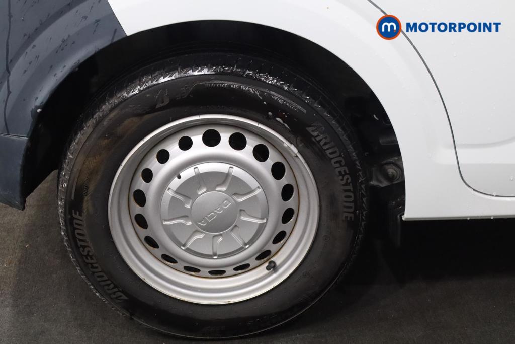 Dacia Sandero Access Manual Petrol Hatchback - Stock Number (1600409) - 15th supplementary image