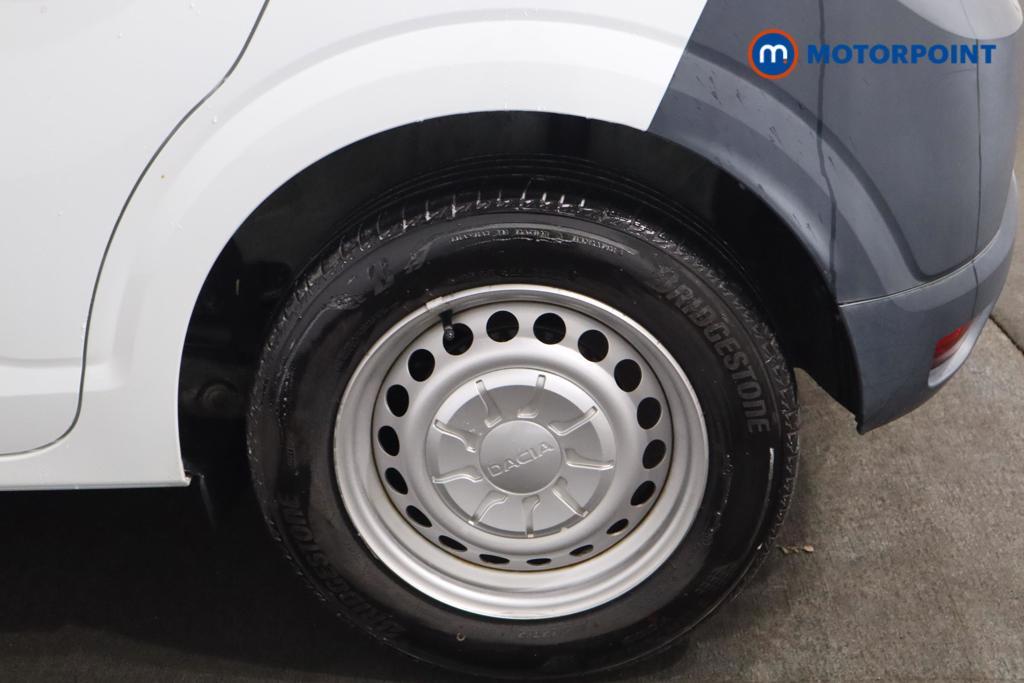 Dacia Sandero Access Manual Petrol Hatchback - Stock Number (1600409) - 18th supplementary image