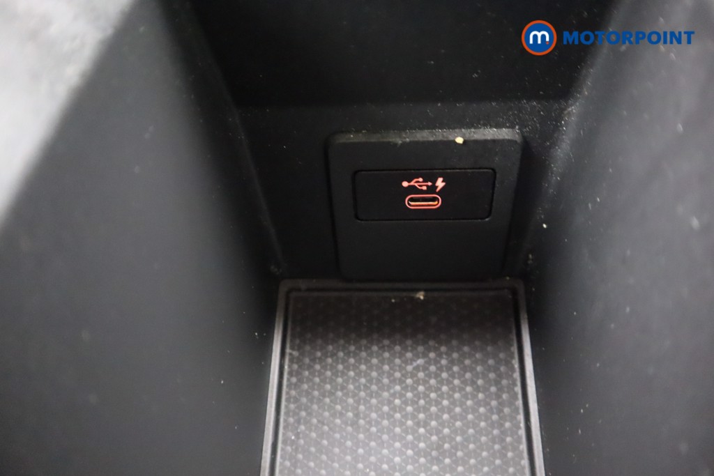 BMW 2 Series Sport Automatic Petrol Saloon - Stock Number (1600456) - 16th supplementary image