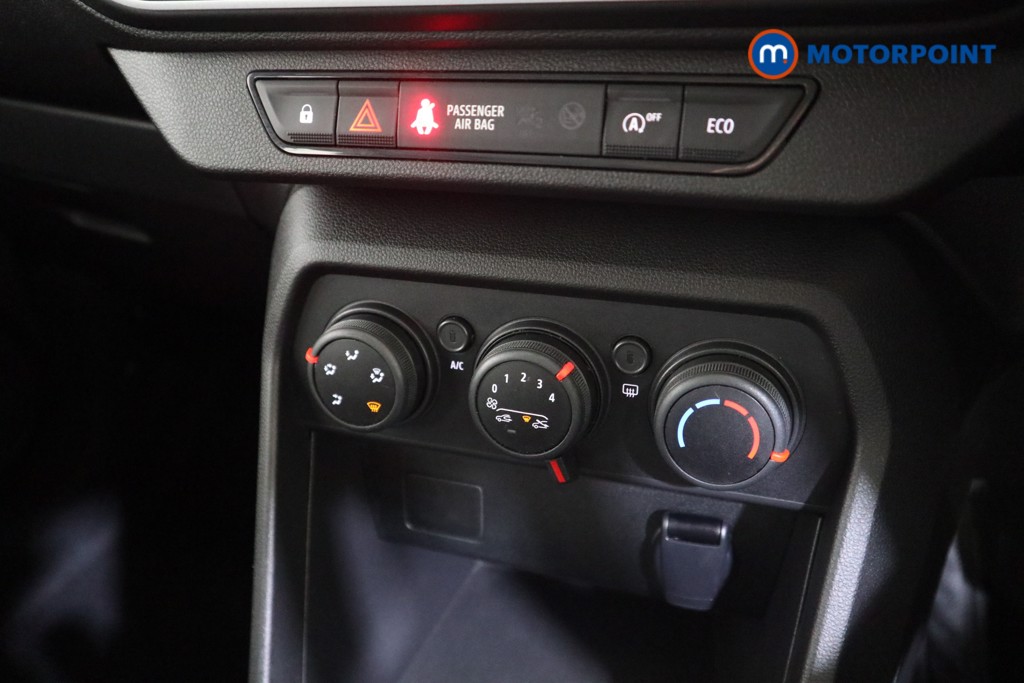Dacia Sandero Expression Manual Petrol Hatchback - Stock Number (1600469) - 7th supplementary image