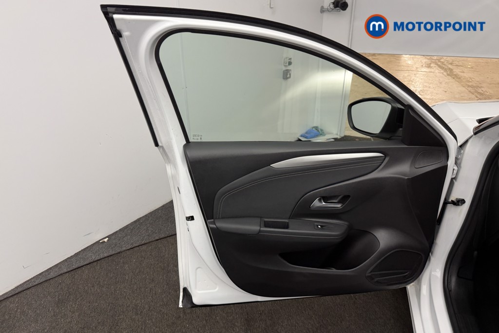 Vauxhall Corsa GS Manual Petrol Hatchback - Stock Number (1600775) - 4th supplementary image