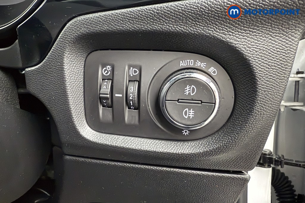 Vauxhall Corsa GS Manual Petrol Hatchback - Stock Number (1600840) - 14th supplementary image