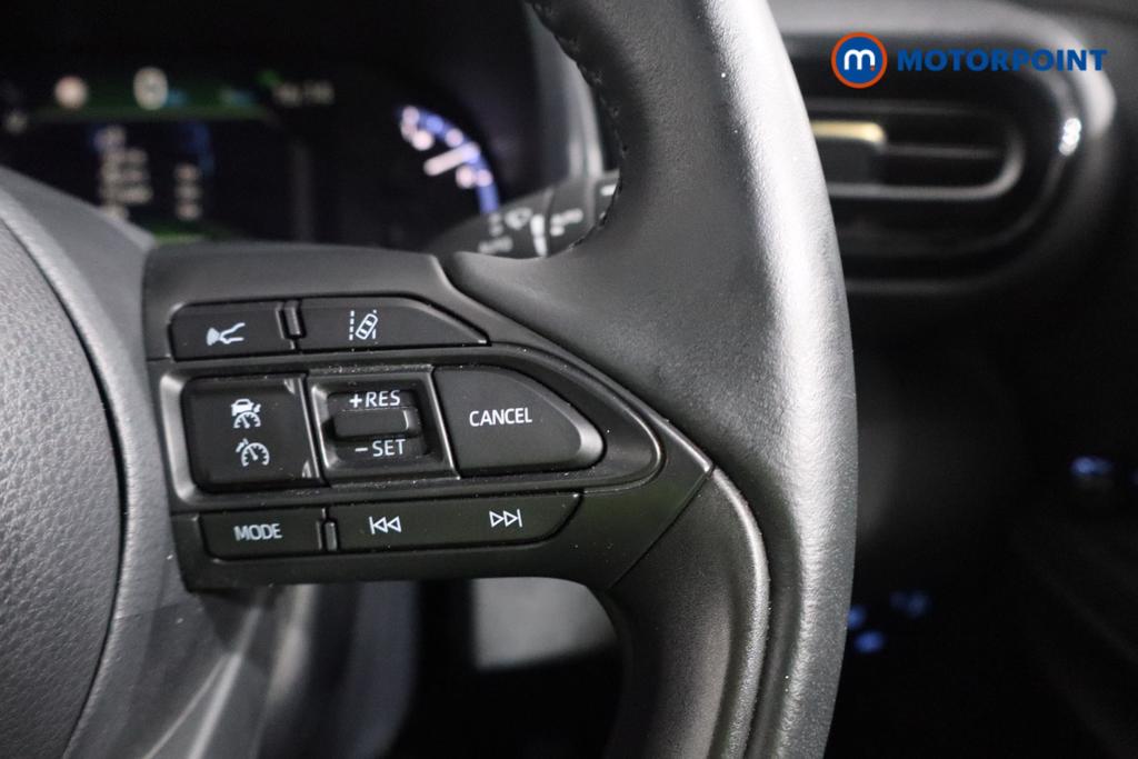 Toyota Yaris Cross Dynamic Automatic Petrol-Electric Hybrid Estate - Stock Number (1601158) - 7th supplementary image