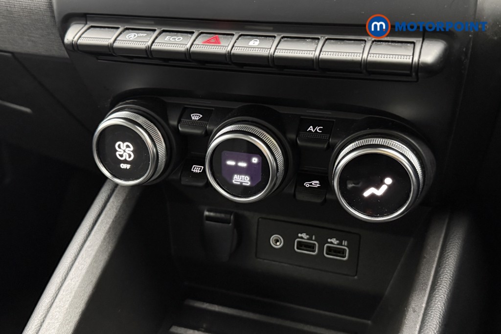 Renault Clio Evolution Manual Petrol Hatchback - Stock Number (1601233) - 13th supplementary image