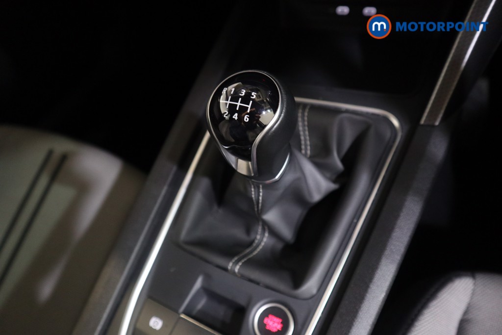 Seat Leon Se Dynamic Manual Petrol Hatchback - Stock Number (1601420) - 9th supplementary image