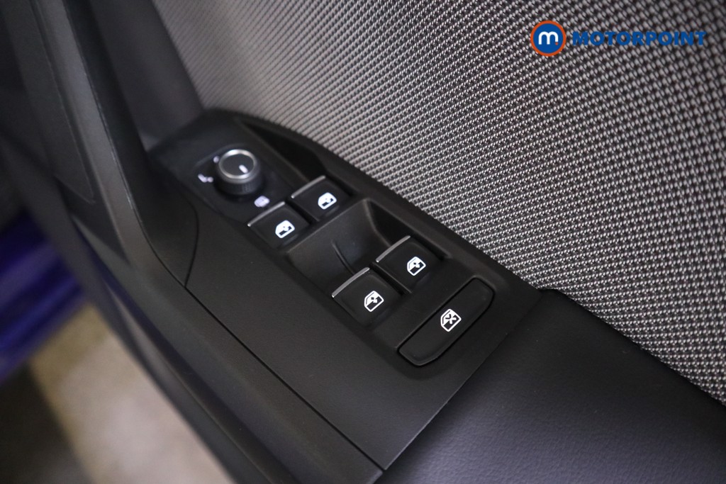 Seat Leon Se Dynamic Manual Petrol Hatchback - Stock Number (1601420) - 11th supplementary image