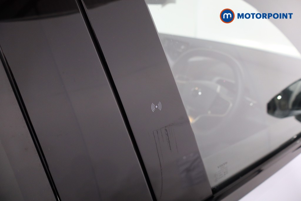 Volvo Ex30 Ultra Automatic Electric SUV - Stock Number (1601725) - 17th supplementary image