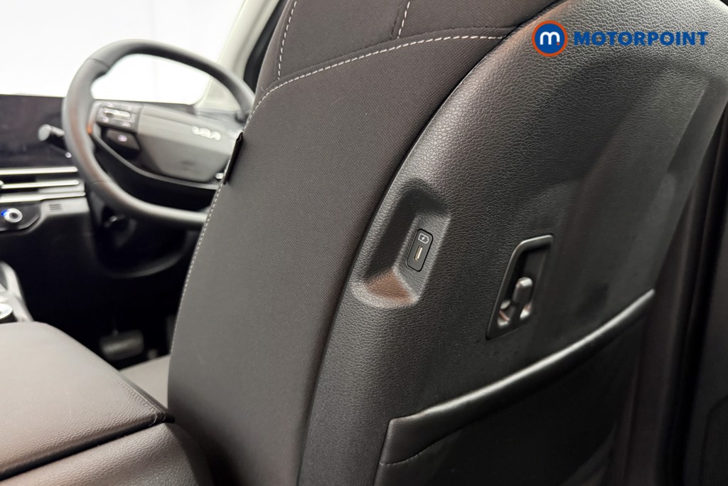 KIA Sportage Pure Automatic Petrol-Electric Hybrid SUV - Stock Number (1602040) - 8th supplementary image