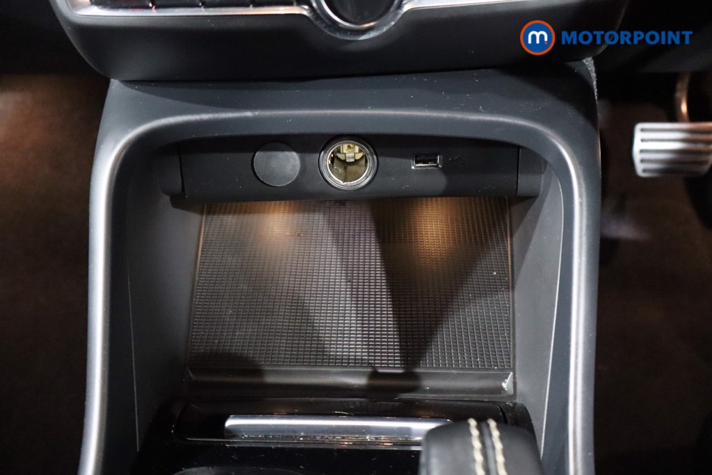 Volvo Xc40 R Design Automatic Petrol SUV - Stock Number (1602071) - 14th supplementary image