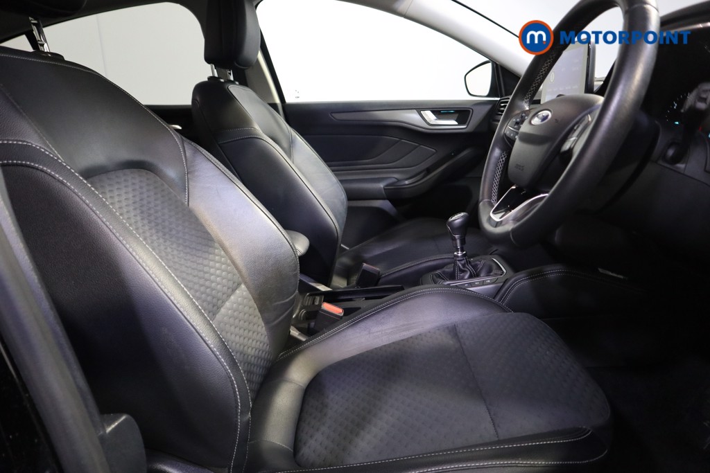 Ford Focus Titanium X Manual Diesel Hatchback - Stock Number (1602582) - 14th supplementary image