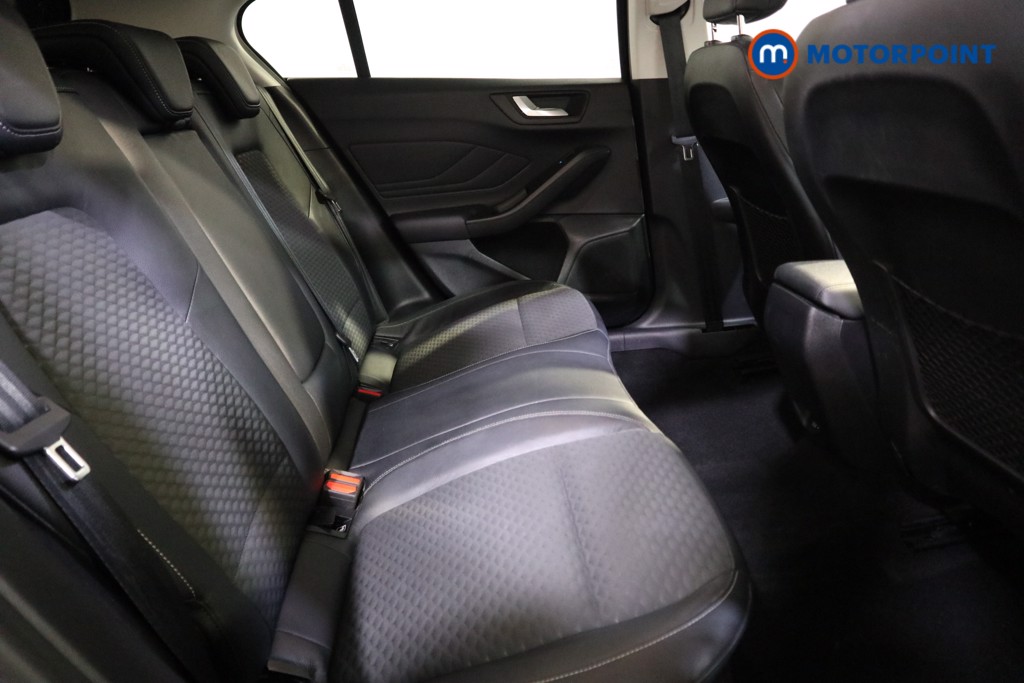 Ford Focus Titanium X Manual Diesel Hatchback - Stock Number (1602582) - 15th supplementary image