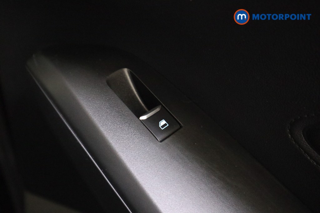 Ford Focus Titanium X Manual Diesel Hatchback - Stock Number (1602582) - 17th supplementary image