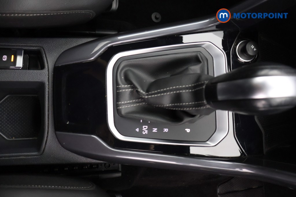 Volkswagen T-Roc R-Line Automatic Petrol SUV - Stock Number (1602591) - 14th supplementary image