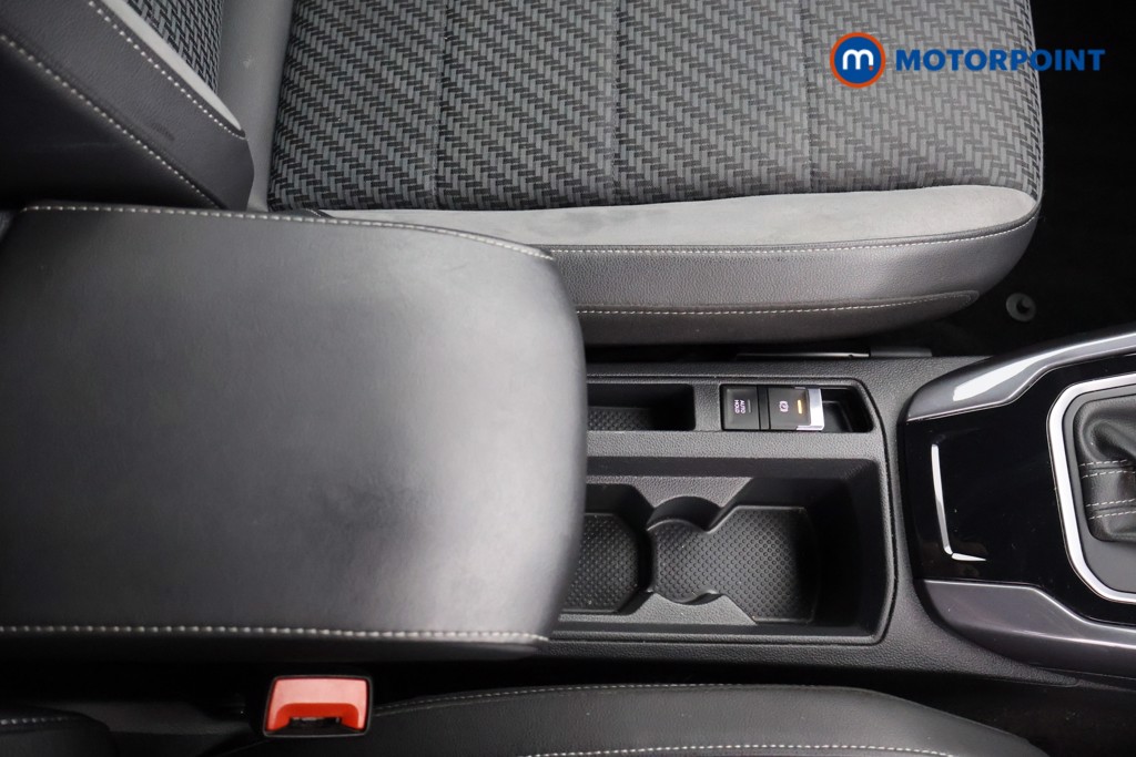 Volkswagen T-Roc R-Line Automatic Petrol SUV - Stock Number (1602591) - 15th supplementary image