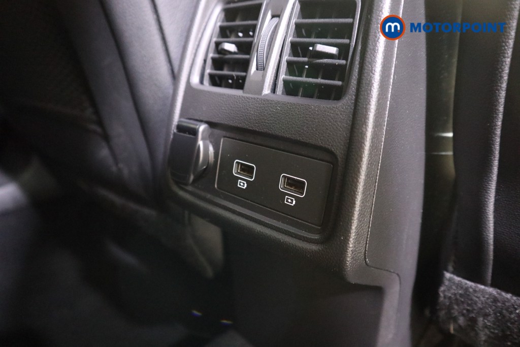 Renault Captur R.S. Line Automatic Petrol SUV - Stock Number (1602751) - 17th supplementary image