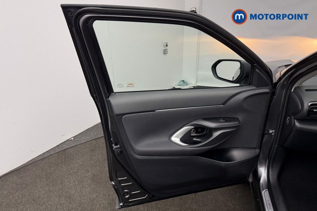 Toyota Yaris Cross Icon Automatic Petrol-Electric Hybrid Estate - Stock Number (1602828) - 4th supplementary image