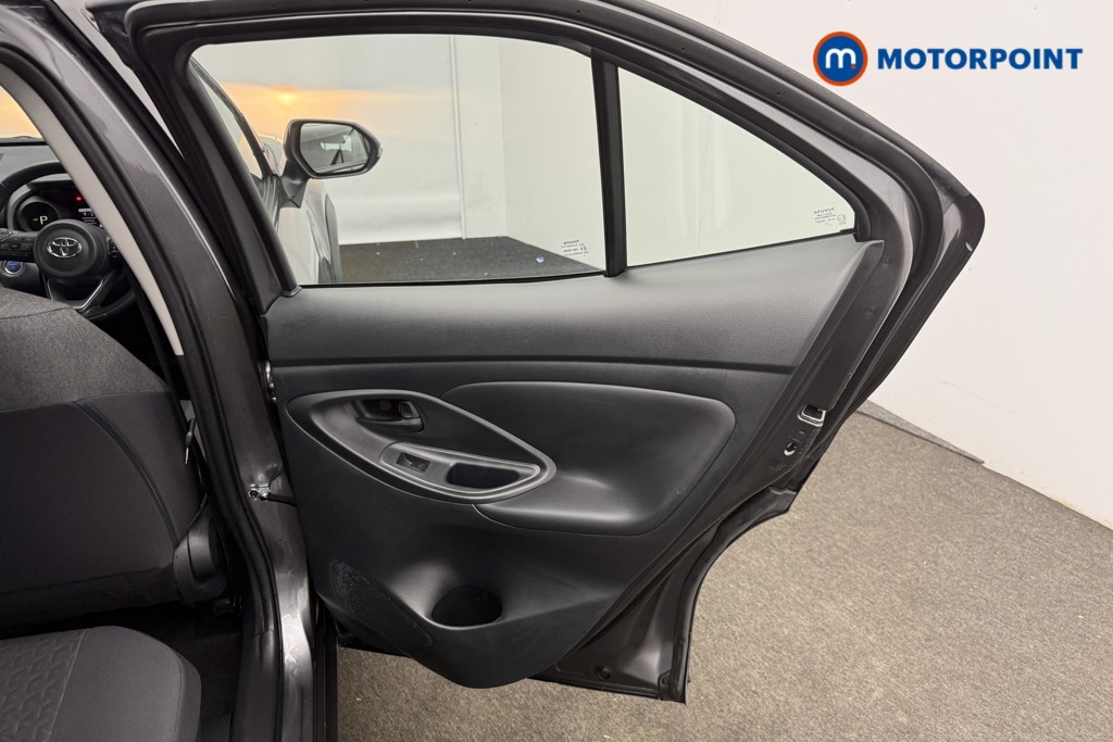 Toyota Yaris Cross Icon Automatic Petrol-Electric Hybrid Estate - Stock Number (1602828) - 14th supplementary image