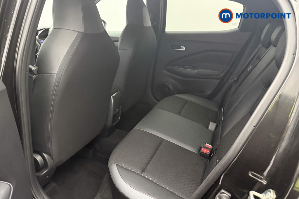 Nissan Juke N-Connecta Automatic Petrol SUV - Stock Number (1603006) - 4th supplementary image