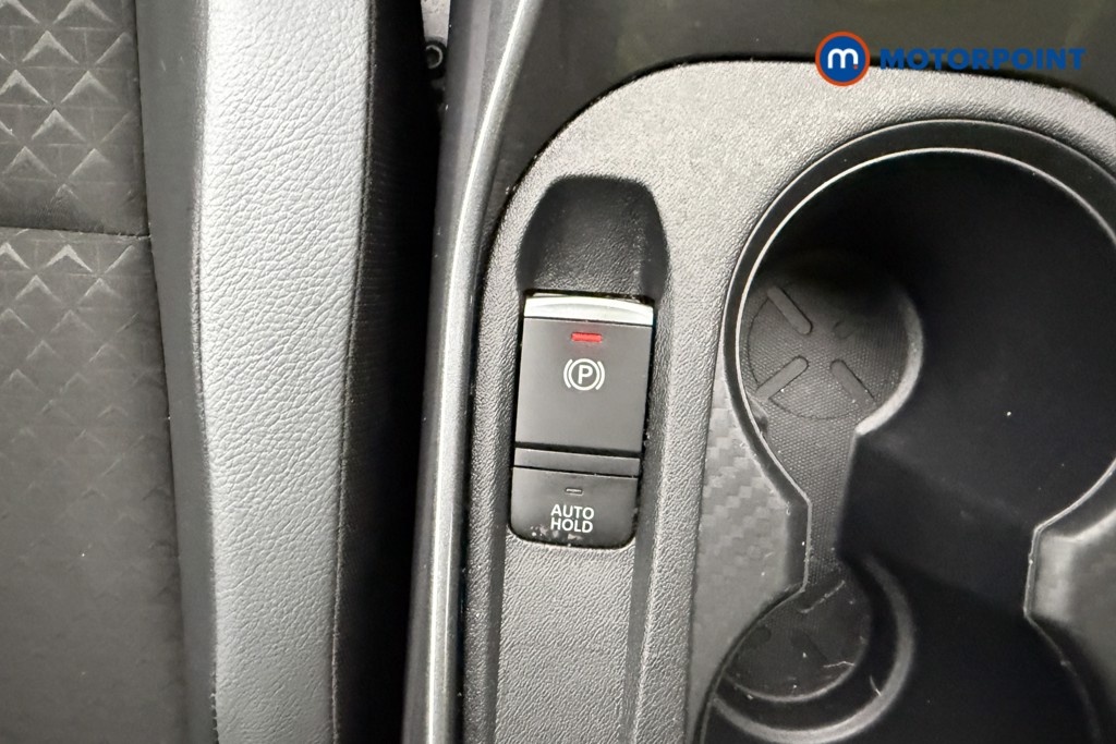 Nissan Juke N-Connecta Automatic Petrol SUV - Stock Number (1603006) - 17th supplementary image