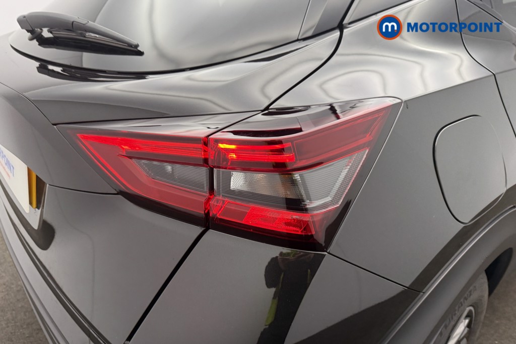 Nissan Juke N-Connecta Automatic Petrol SUV - Stock Number (1603006) - 19th supplementary image