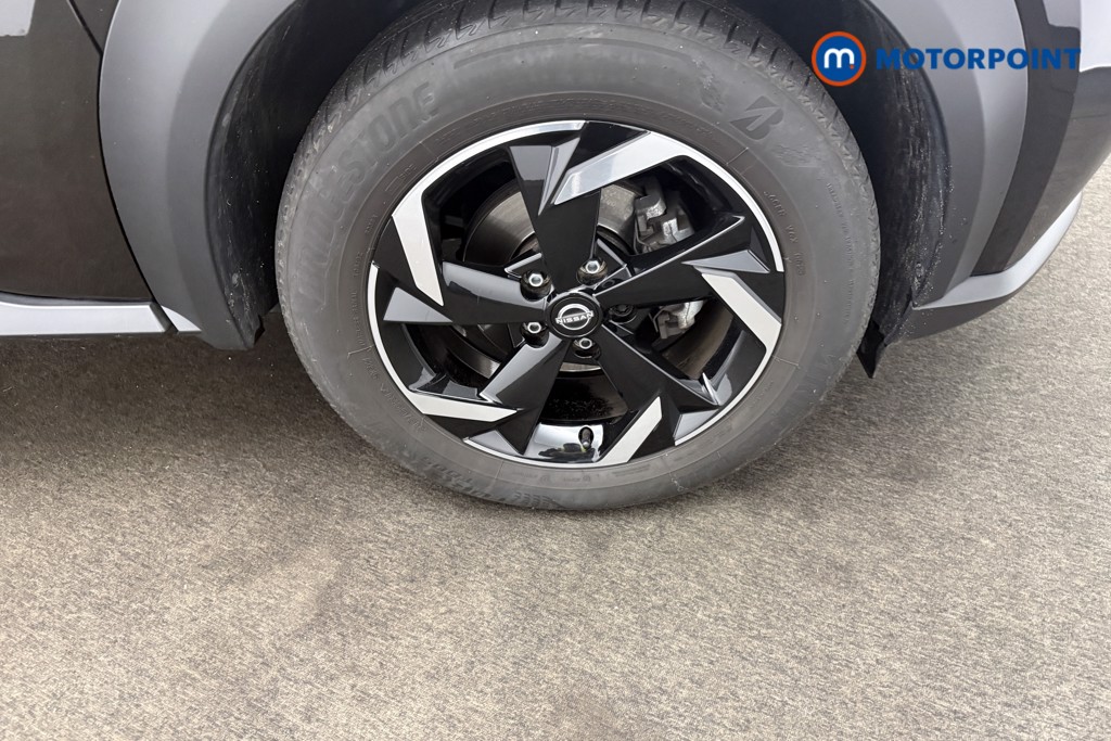 Nissan Juke N-Connecta Automatic Petrol SUV - Stock Number (1603006) - 23rd supplementary image