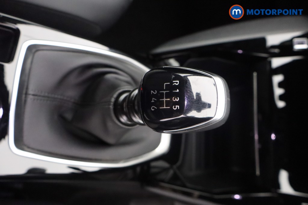 Peugeot 2008 Allure Manual Petrol SUV - Stock Number (1603043) - 8th supplementary image