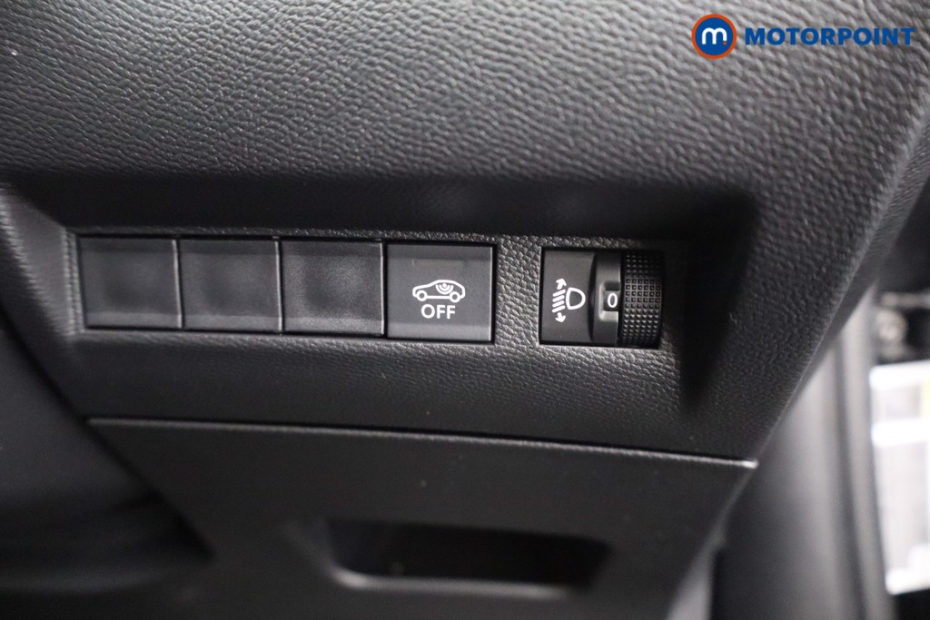 Peugeot 2008 Allure Manual Petrol SUV - Stock Number (1603043) - 10th supplementary image